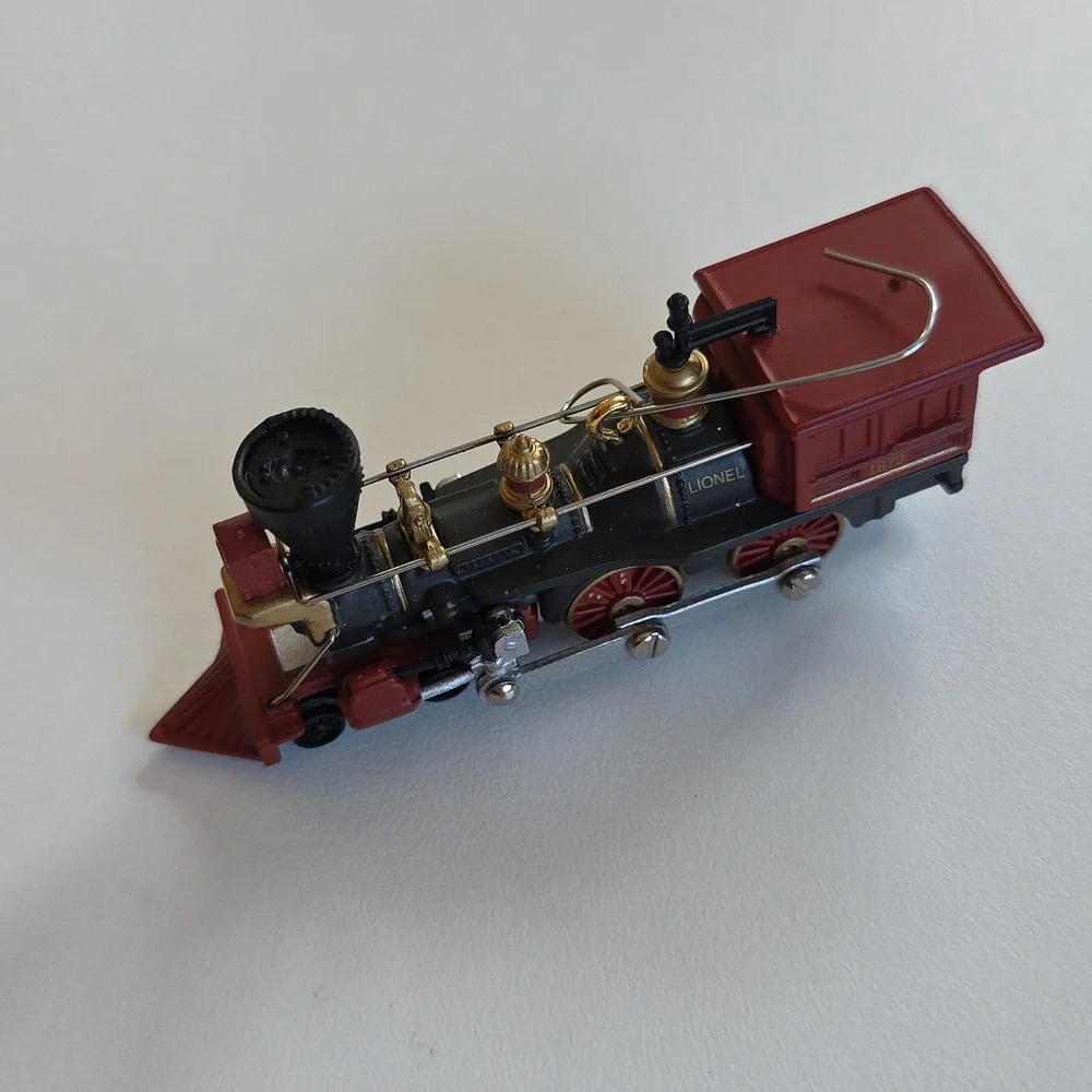 Hallmark Ornament - Lionel Train 2000 - 5th In Series